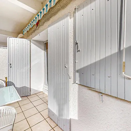 Апартаменты 1 Bedroom Cozy In *