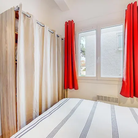 1 Bedroom Cozy In