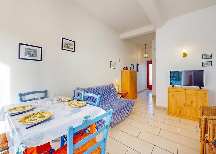 1 Bedroom Amazing In Royan